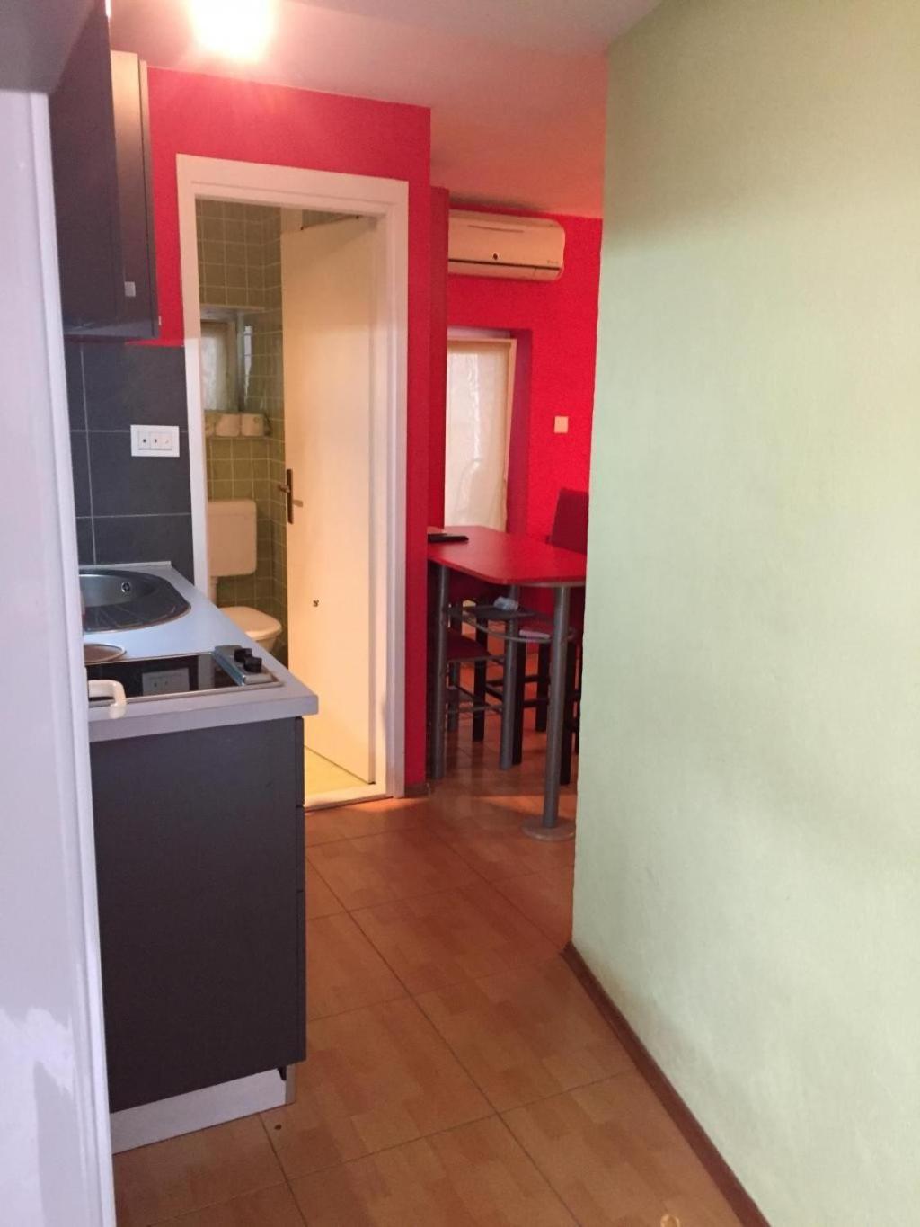 Apartments Elena สปลิท ภายนอก รูปภาพ